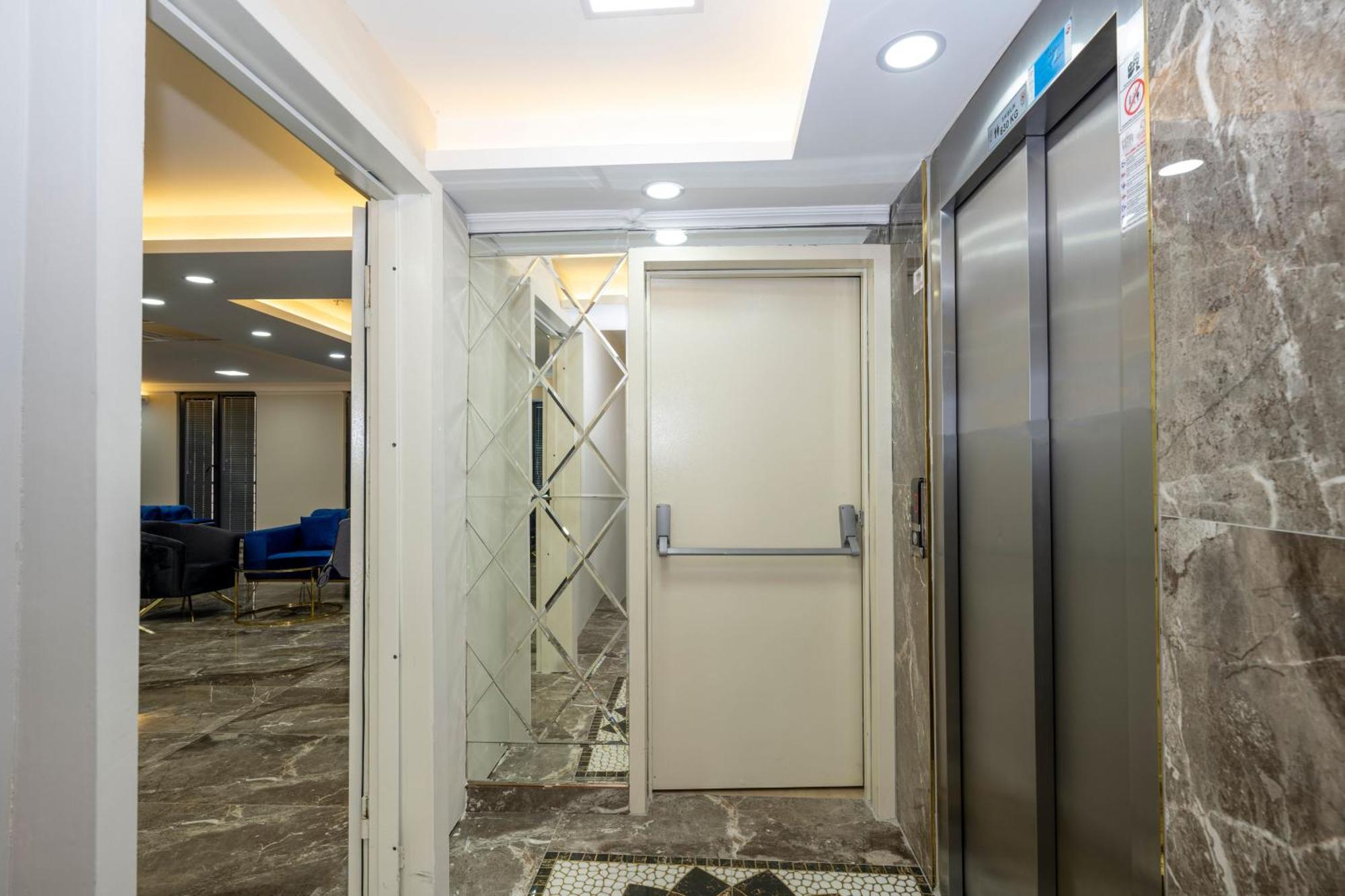 Skystar Deluxe Hotel Istanbul Exterior photo